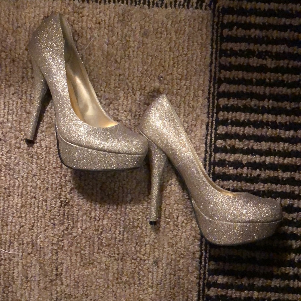 Gold Glitter Pumps
